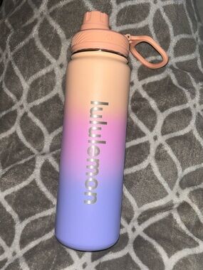 lululemon athletica Washed Mauve Back To Life Sports Water Bottle NEW 24 oz